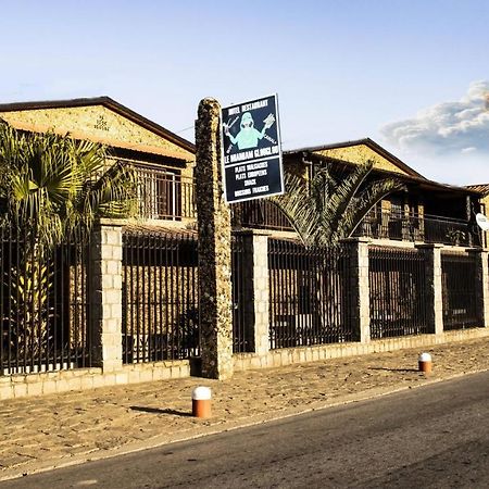 Hotel Restaurant Le Miamiam Glouglou Ambositra Екстер'єр фото