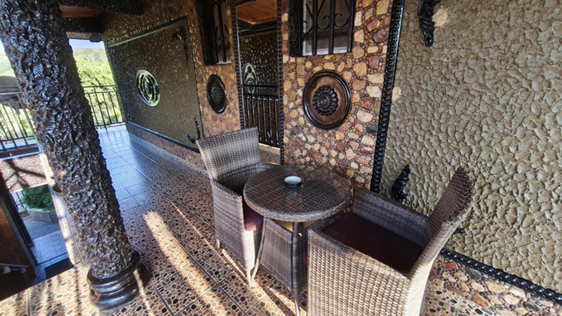 Hotel Restaurant Le Miamiam Glouglou Ambositra Екстер'єр фото