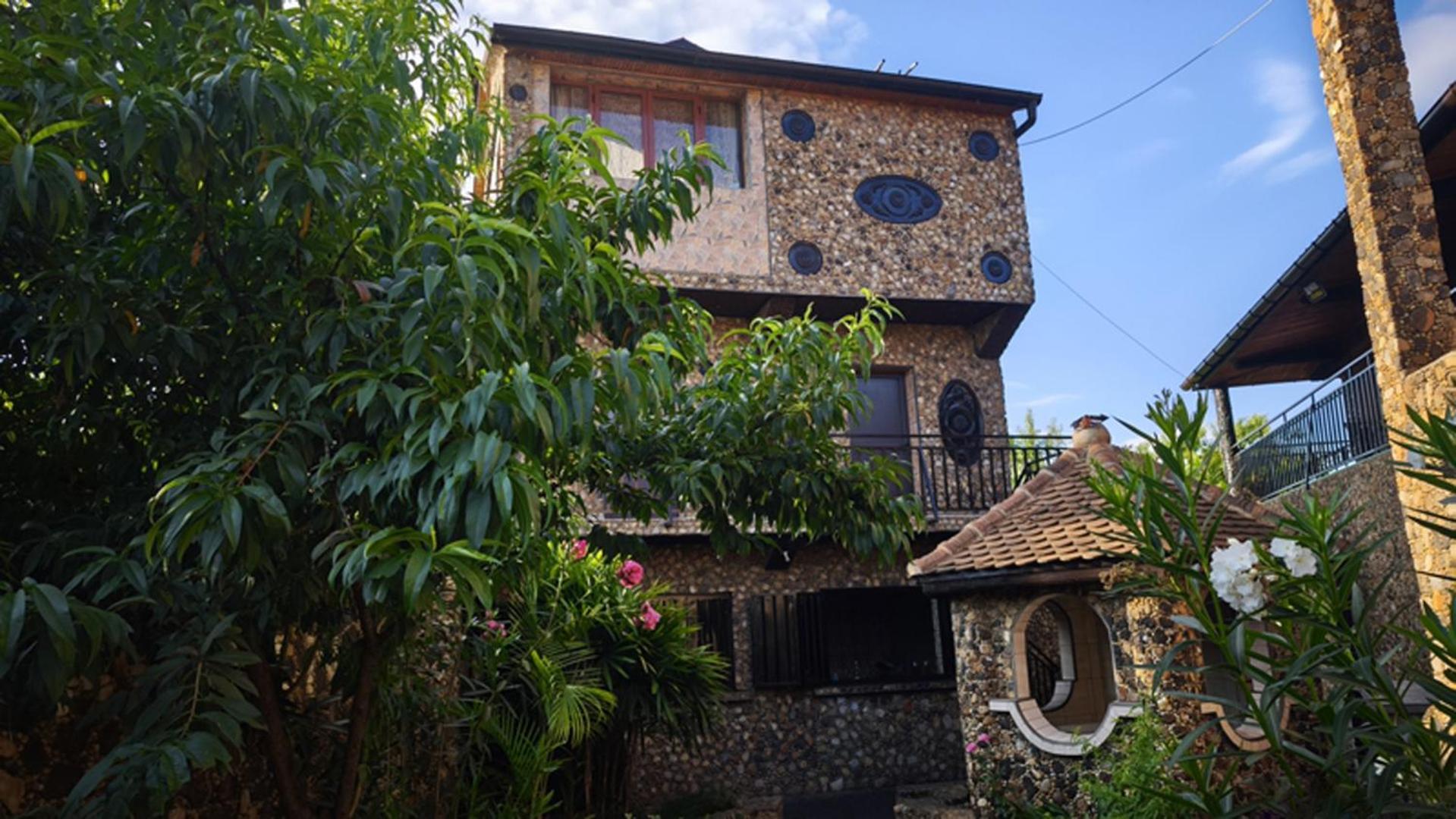 Hotel Restaurant Le Miamiam Glouglou Ambositra Екстер'єр фото
