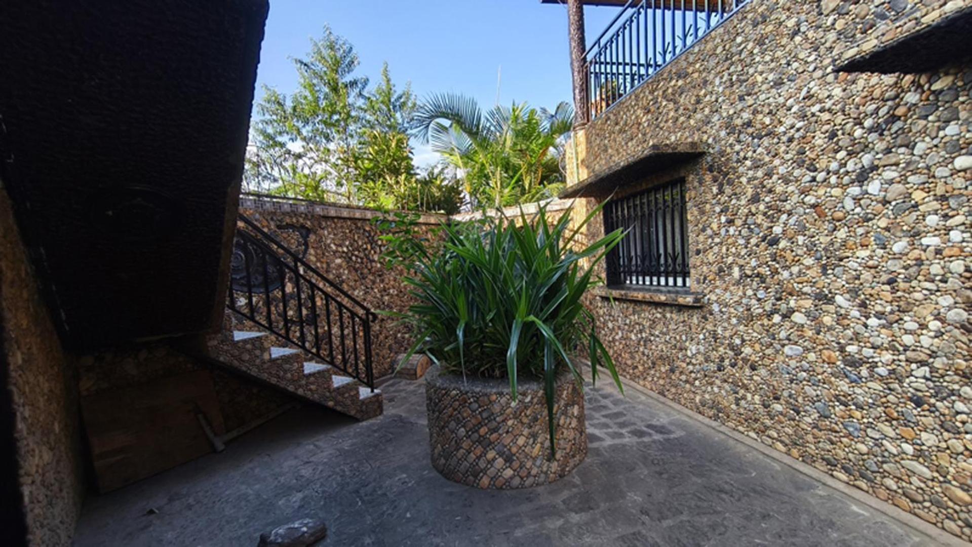 Hotel Restaurant Le Miamiam Glouglou Ambositra Екстер'єр фото